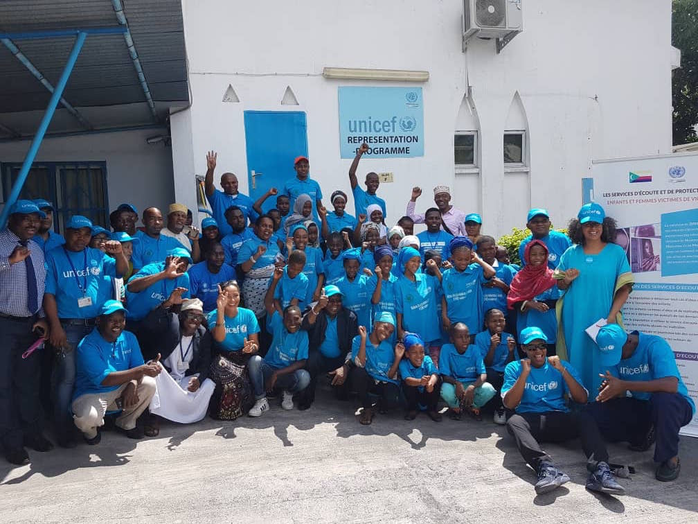 image Journée mondiale des Droits de l’enfant / Les enfants peignent le monde aux couleurs de la Paix